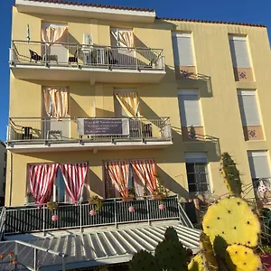 Piccolo Di 2*, Lavagna Italie